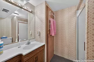 928 S Division St, Whitehall, MI 49461 - Photo 31
