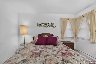 928 S Division St, Whitehall, MI 49461 - Photo 23