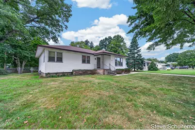 928 S Division Street, Whitehall, MI 49461 - Photo 5