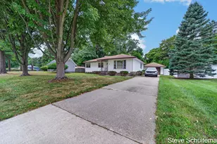928 S Division St, Whitehall, MI 49461 - Photo 3