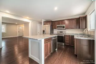 1 Maple Vlg Ct, Ann Arbor, MI 48103 - Photo 7