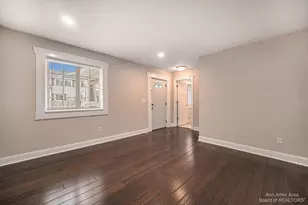 1 Maple Vlg Ct, Ann Arbor, MI 48103 - Photo 9