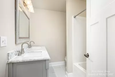 2 Maple Vlg Court, Ann Arbor, MI 48103 - Photo 15