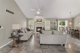 14505 Meadowpark Dr, Pinckney, MI 48169 - Photo 5
