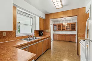1830 River St, Kalamazoo, MI 49048 - Photo 9