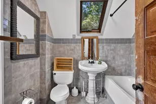 611 Elmwood Ct, Kalamazoo, MI 49007 - Photo 25