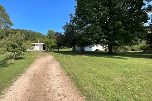 2031 10 Mile Rd NE, Comstock Park, MI 49321 - Photo 15