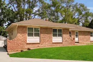 1717-1719 SE 52nd Street SE, Kentwood, MI 49508 - Photo 3
