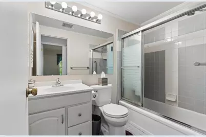 38655 Bayside Court, Clinton, MI 48038 - Photo 15
