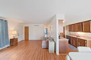 15810 Cambridge Dr, Clinton Twp, MI 48038 - Photo 11