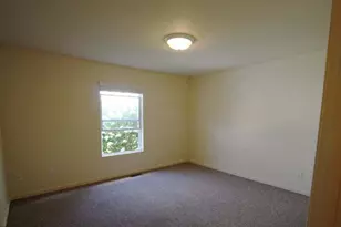 1327 Fraternity Village Dr, Kalamazoo, MI 49006 - Photo 7
