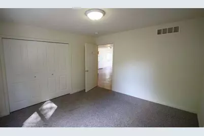 1327 Fraternity Village Drive, Kalamazoo, MI 49006 - Photo 9
