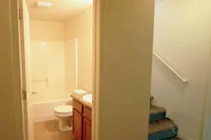 1327 Fraternity Village Dr, Kalamazoo, MI 49006 - Photo 19