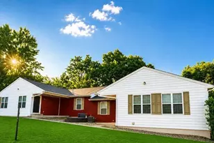1327 Fraternity Village Dr, Kalamazoo, MI 49006 - Photo 1