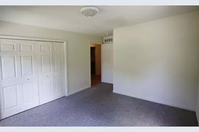 1327 Fraternity Village Drive, Kalamazoo, MI 49006 - Photo 13