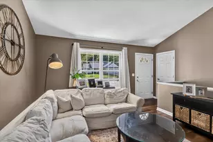 4239 Suffield Woods Ave, Portage, MI 49002 - Photo 9