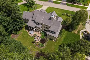5782 Manchester Hills Dr SE, Grand Rapids, MI 49546 - Photo 17