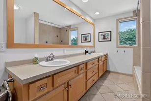 2465 Cascade Springs Dr SE, Grand Rapids, MI 49546 - Photo 47