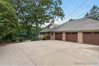 2465 Cascade Springs Drive SE, Grand Rapids, MI 49546 - Photo 3