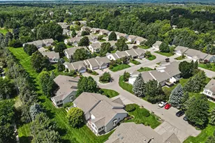 2015 Bryceway Ct NE, Grand Rapids, MI 49505 - Photo 33
