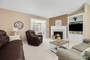 2015 Bryceway Ct NE, Grand Rapids, MI 49505 - Photo 5