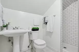 1581 Spruce Dr, Kalamazoo, MI 49008 - Photo 13