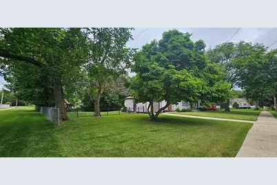 1038 S Wisner Street, Jackson, MI 49203 - Photo 3