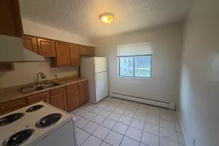 1405 Huntington Ave, Kalamazoo, MI 49048 - Photo 3