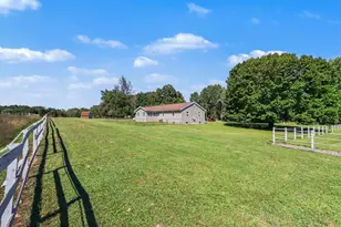 23275 N Uldriks Dr, Battle Creek, MI 49017 - Photo 5