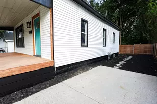 318 Catherine Ave, Muskegon, MI 49442 - Photo 3