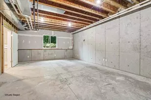 2047 N Lakeshore Dr, Ludington, MI 49431 - Photo 29