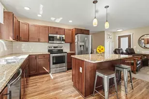 2047 N Lakeshore Dr, Ludington, MI 49431 - Photo 15