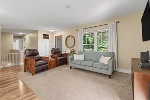 2047 N Lakeshore Dr, Ludington, MI 49431 - Photo 7