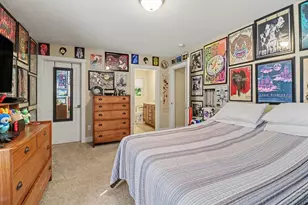 2047 N Lakeshore Dr, Ludington, MI 49431 - Photo 17