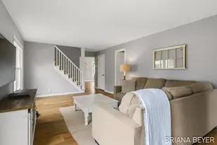 32 W McKinley Ave, Zeeland, MI 49464 - Photo 9