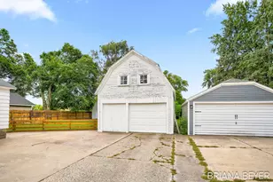 32 W McKinley Ave, Zeeland, MI 49464 - Photo 45