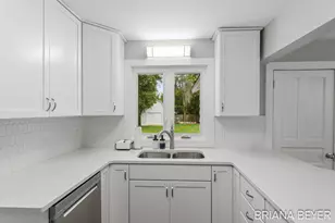 32 W McKinley Ave, Zeeland, MI 49464 - Photo 21