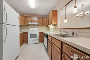 524 Laurie Dr NW, Sparta, MI 49345 - Photo 3