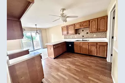 22508 Silver Creek Drive, Woodhaven, MI 48183 - Photo 7
