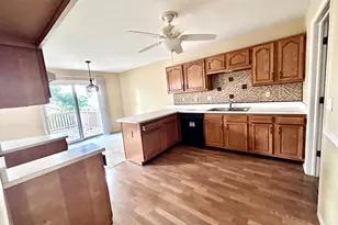 22508 Silver Creek Dr, Woodhaven, MI 48183 - Photo 7