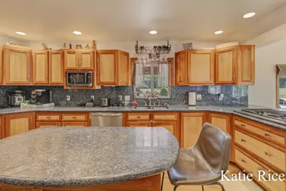 2030 N Scenic Drive, Muskegon, MI 49445 - Photo 15