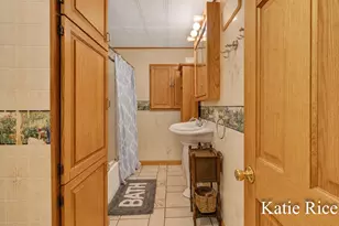 2030 N Scenic Dr, Muskegon, MI 49445 - Photo 29