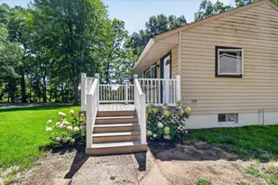 8929 Robinwood Ct, Jackson, MI 49201 - Photo 9