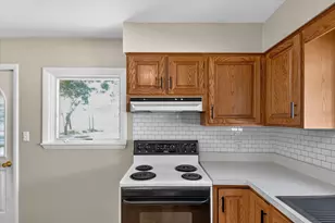 8929 Robinwood Ct, Jackson, MI 49201 - Photo 21