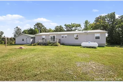 3349 N Pine Grove Road, Edmore, MI 48829 - Photo 25