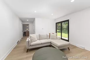578 Arrowhead Ave SE, Grand Rapids, MI 49546 - Photo 9