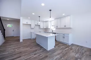 20209 Sunset St, Livonia, MI 48152 - Photo 11