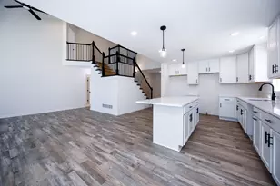 20209 Sunset St, Livonia, MI 48152 - Photo 9