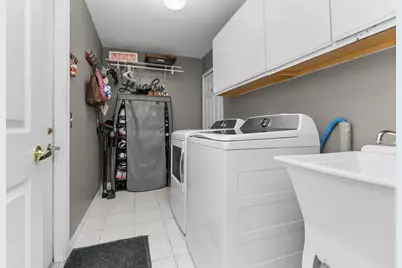 3891 Fairfax Drive, Troy, MI 48083 - Photo 37