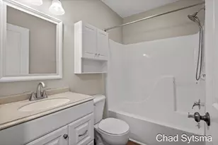 930 Wealthy St SE, Grand Rapids, MI 49506 - Photo 9